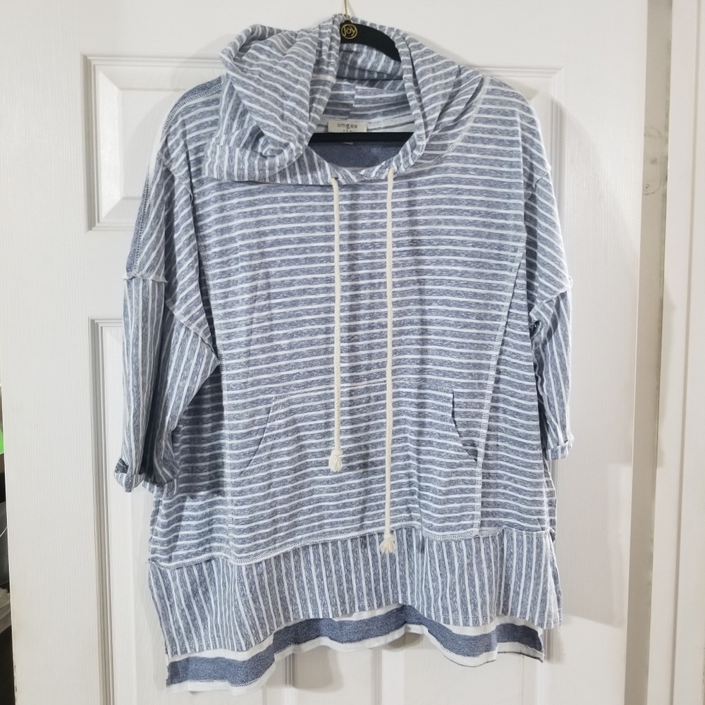 Womens 3/4 sleeve light hoodie blouse